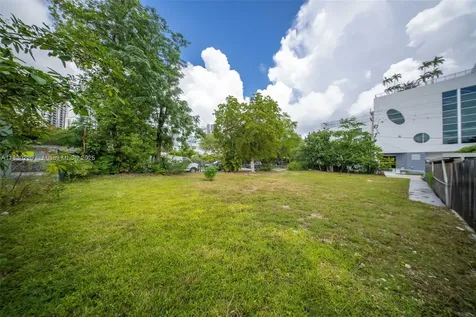 367 SW 11th Street Miami FL 33130