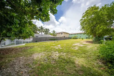 367 SW 11th Street Miami FL 33130