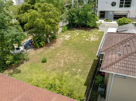 367 SW 11th Street Miami FL 33130