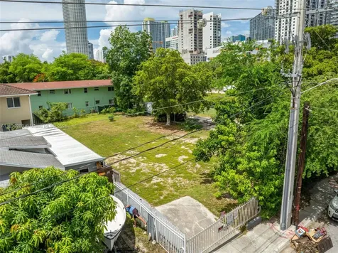 367 SW 11th Street Miami FL 33130