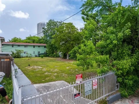 367 SW 11th Street Miami FL 33130