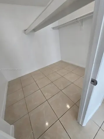 486 NW 165th Street Road Miami FL 33169