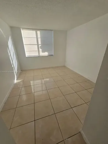 486 NW 165th Street Road Miami FL 33169