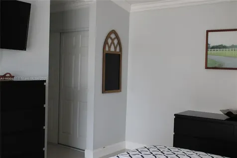 936 SW 180th Terrace Pembroke Pines FL 33029