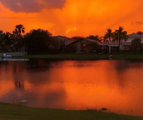 936 SW 180th Terrace Pembroke Pines FL 33029