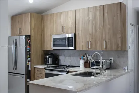 936 SW 180th Terrace Pembroke Pines FL 33029