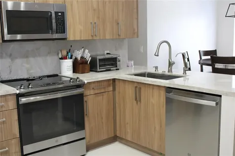 936 SW 180th Terrace Pembroke Pines FL 33029