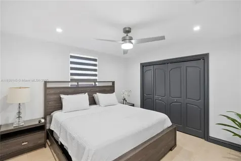 13815 SW 38th Street Miami FL 33175