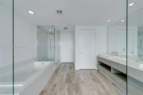 650 NE 32nd Street Miami FL 33137