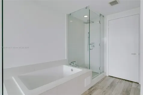 650 NE 32nd Street Miami FL 33137