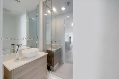 650 NE 32nd Street Miami FL 33137