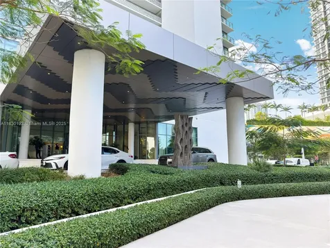 650 NE 32nd Street Miami FL 33137