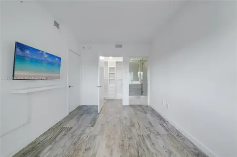 650 NE 32nd Street Miami FL 33137