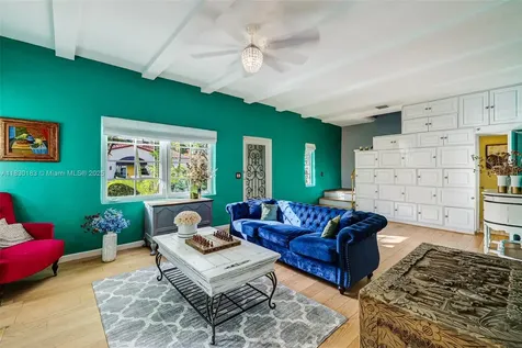 837 Espanola Way Miami Beach FL 33139