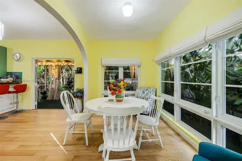 837 Espanola Way Miami Beach FL 33139