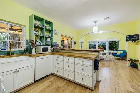 837 Espanola Way Miami Beach FL 33139