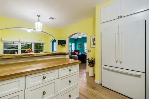 837 Espanola Way Miami Beach FL 33139