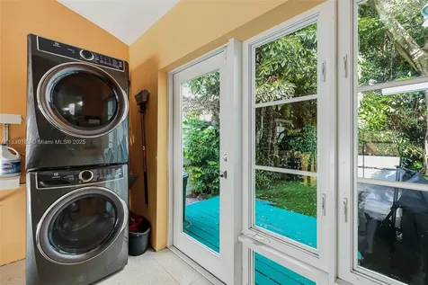837 Espanola Way Miami Beach FL 33139