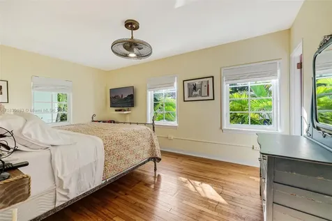 837 Espanola Way Miami Beach FL 33139