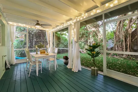 837 Espanola Way Miami Beach FL 33139