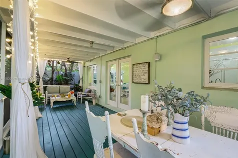 837 Espanola Way Miami Beach FL 33139