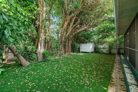 837 Espanola Way Miami Beach FL 33139