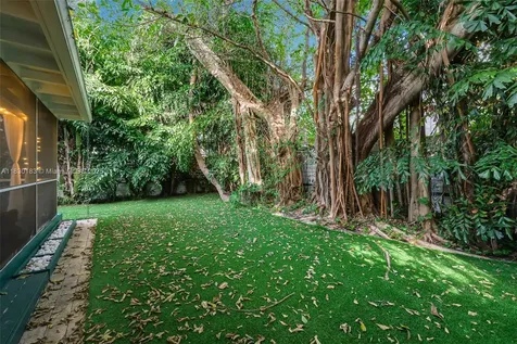 837 Espanola Way Miami Beach FL 33139
