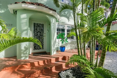 837 Espanola Way Miami Beach FL 33139
