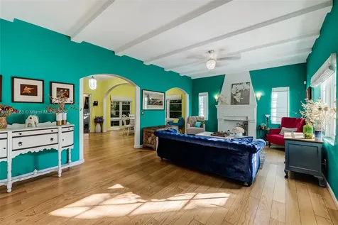 837 Espanola Way Miami Beach FL 33139