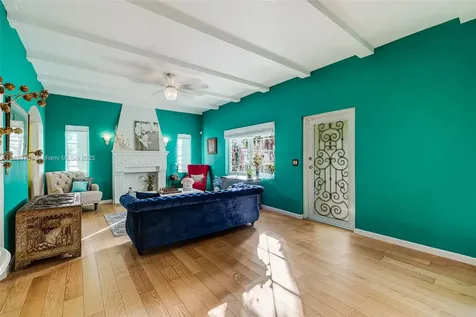 837 Espanola Way Miami Beach FL 33139