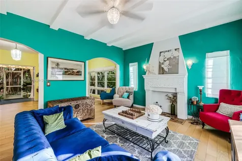 837 Espanola Way Miami Beach FL 33139
