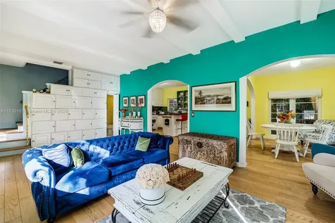 837 Espanola Way Miami Beach FL 33139