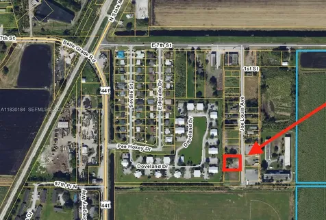 875 Joe Louis Avenue Pahokee FL 33476