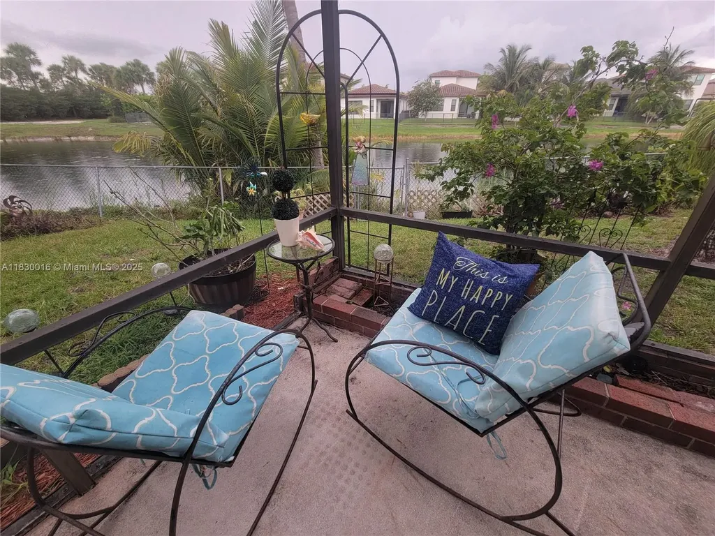 810 SW 113th Terrace Pembroke Pines FL 33025