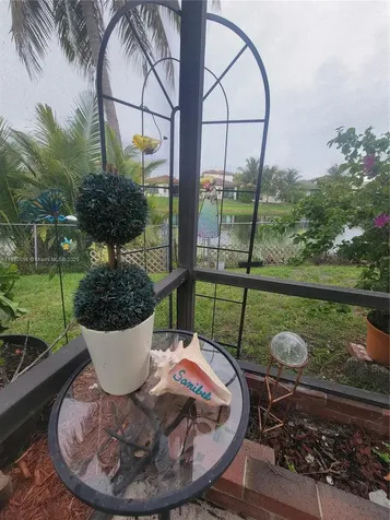 810 SW 113th Terrace Pembroke Pines FL 33025