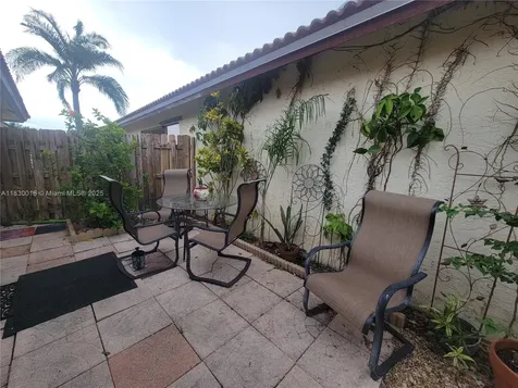 810 SW 113th Terrace Pembroke Pines FL 33025