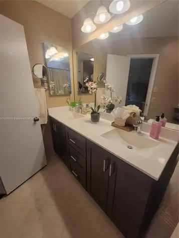 810 SW 113th Terrace Pembroke Pines FL 33025