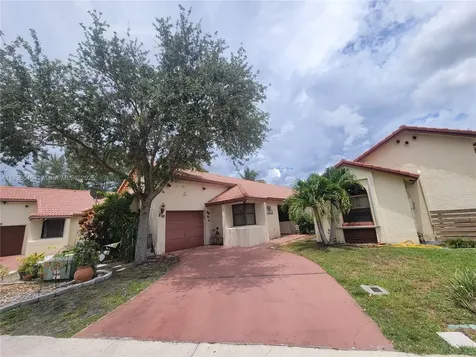 810 SW 113th Terrace Pembroke Pines FL 33025