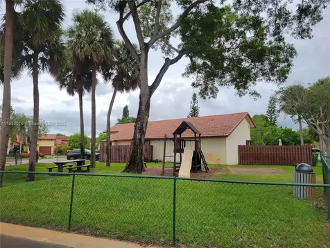 810 SW 113th Terrace Pembroke Pines FL 33025