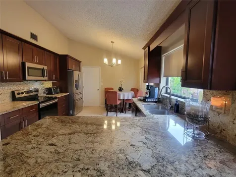 810 SW 113th Terrace Pembroke Pines FL 33025