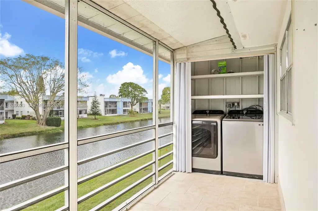 369 Saxony H Delray Beach FL 33446