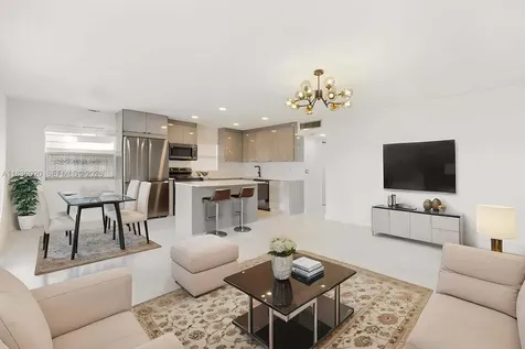 369 Saxony H Delray Beach FL 33446