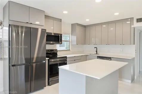 369 Saxony H Delray Beach FL 33446