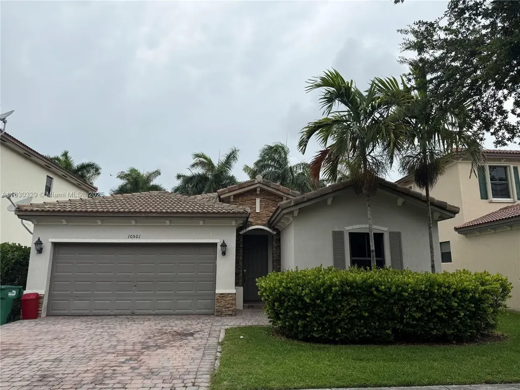 10501 SW 224th Terrace Cutler Bay FL 33190