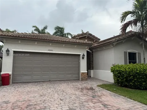 10501 SW 224th Terrace Cutler Bay FL 33190