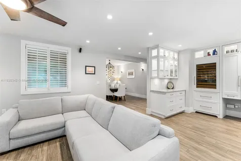 11401 SW 69th Avenue Pinecrest FL 33156