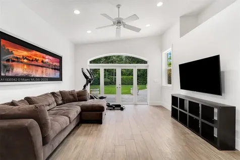11401 SW 69th Avenue Pinecrest FL 33156