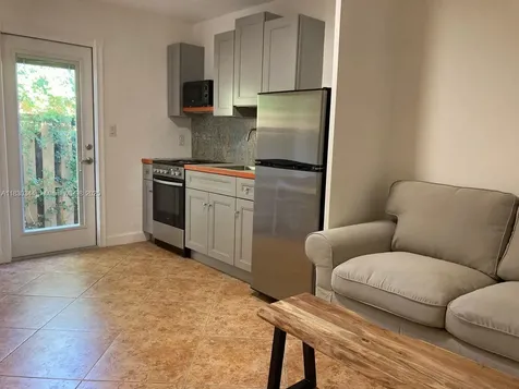 2519 Washington Street Hollywood FL 33020