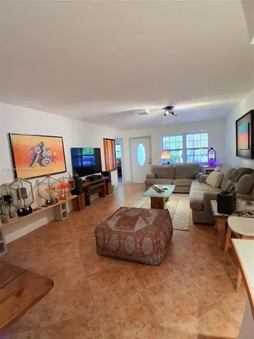 2519 Washington Street Hollywood FL 33020