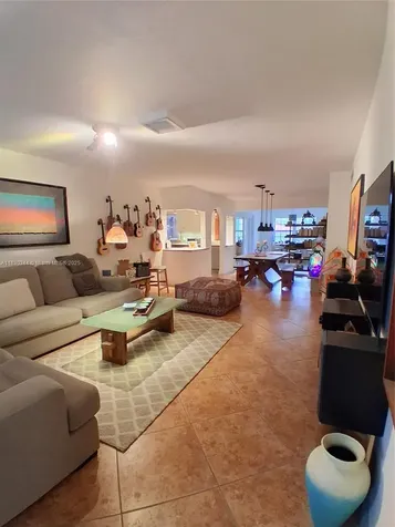 2519 Washington Street Hollywood FL 33020